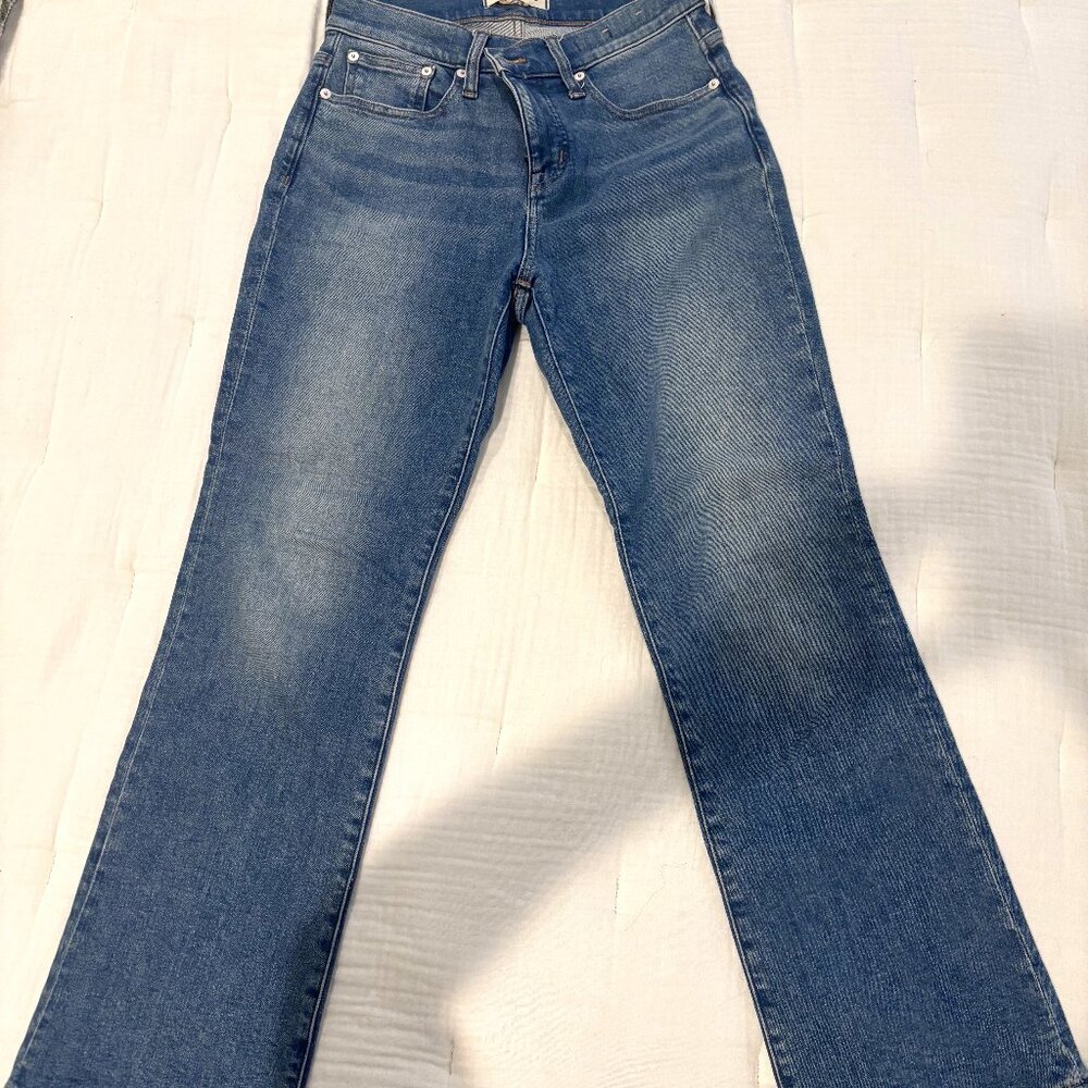 Kick Out Crop Jeans